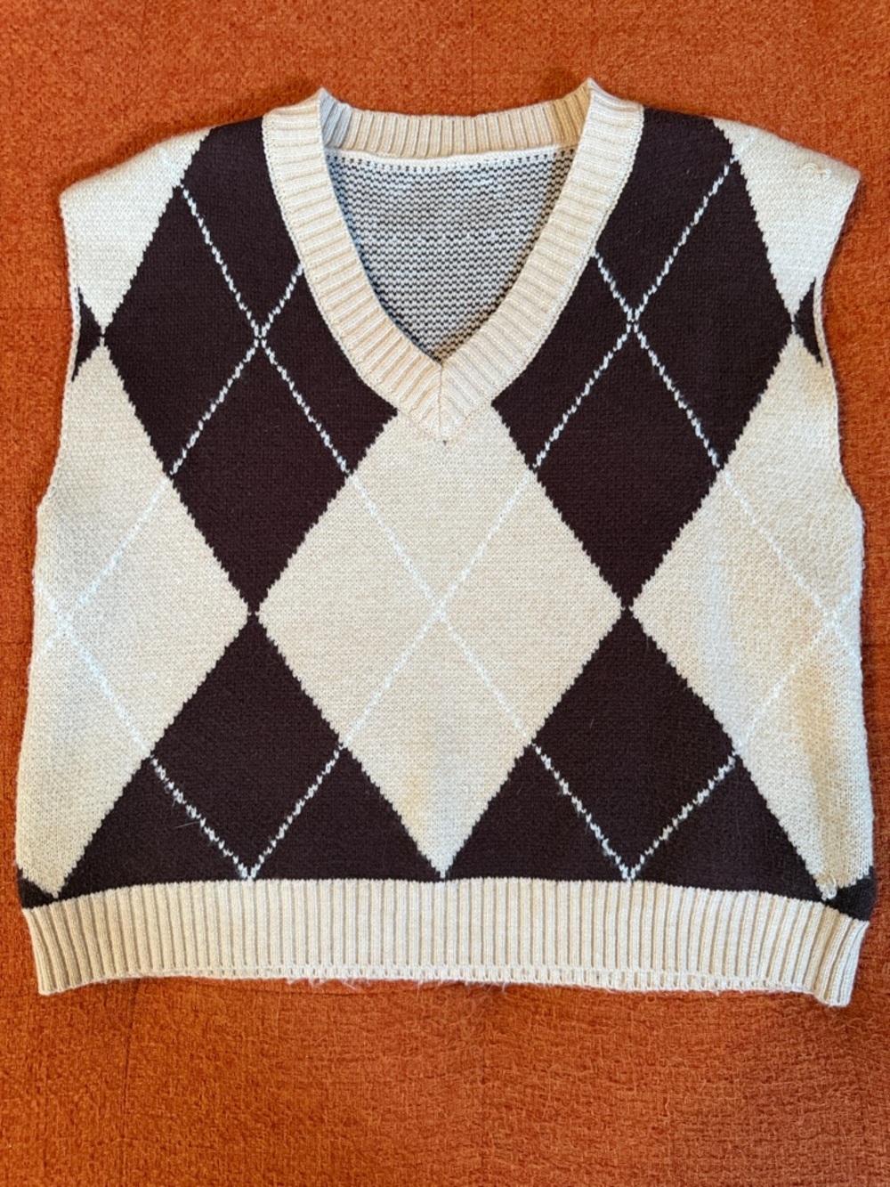 Classic Argyle V-Neck Knit Sweater Vest in Cream & Dark Brown